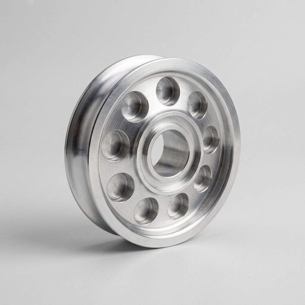 Machined flanged wheel with bolt holes