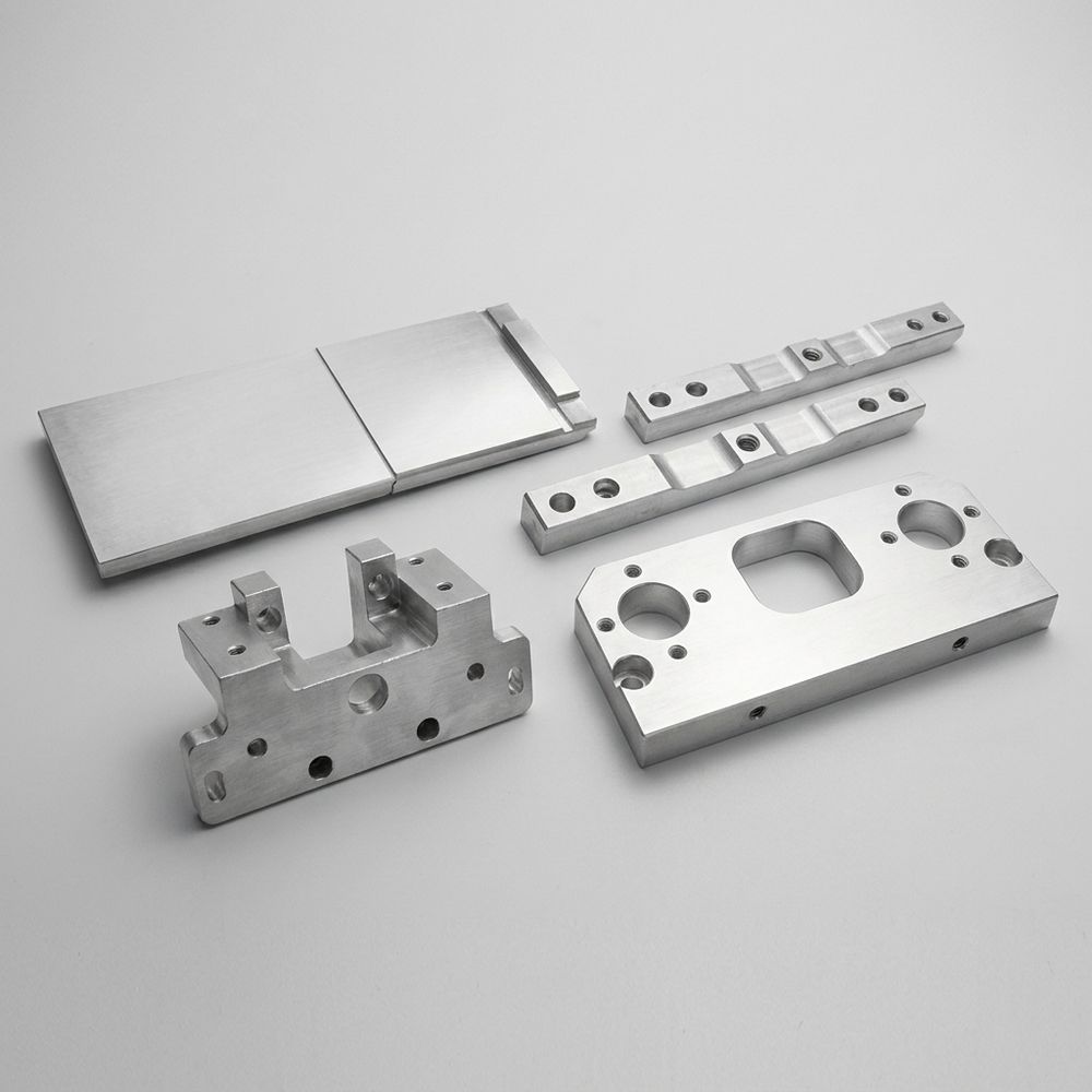 Machined aluminum plates and mounting blocks